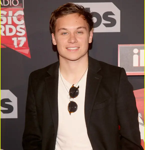 Finn Cole
